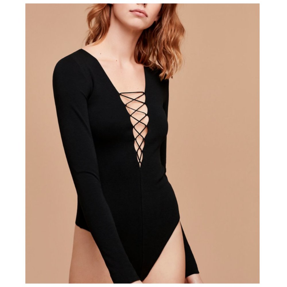 Wilfred Aritzia Free Mayowa Black Lace Up Bodysuit, Size Medium